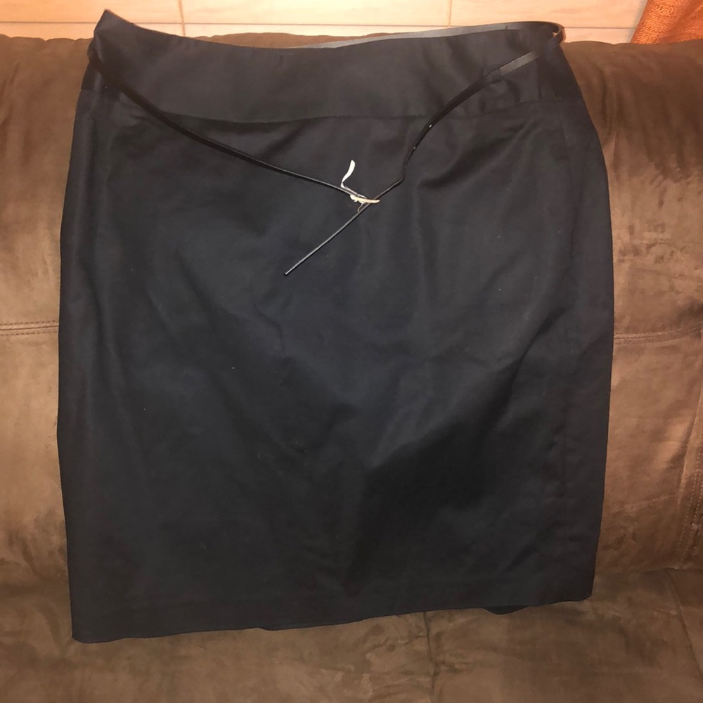 Liz Claiborne Pencil Skirt w belt